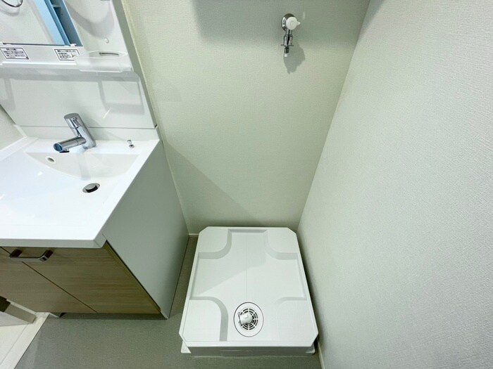 物件内観写真18　(洗濯機置場)