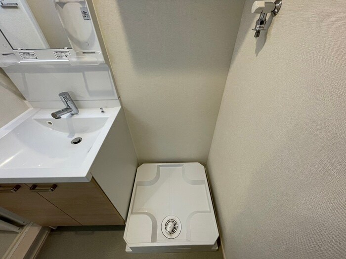 物件内観写真18　(洗濯機置場)