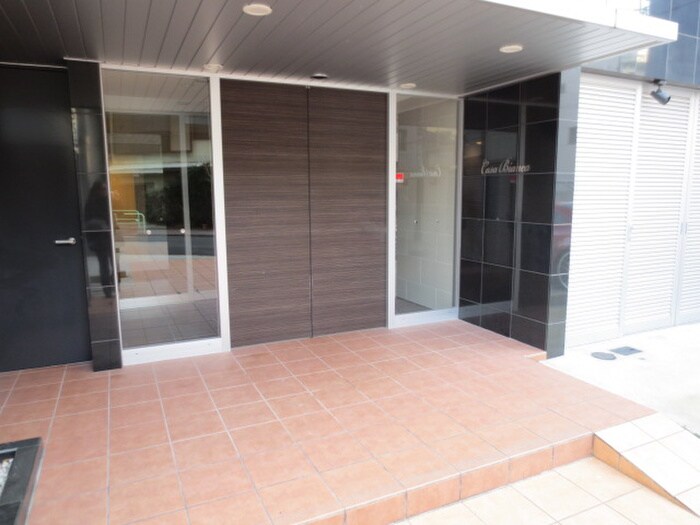 物件外観写真5　(エントランス部分)