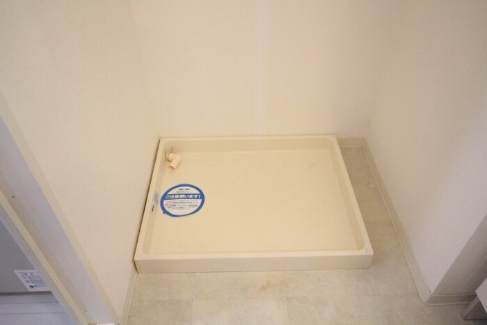 物件内観写真10　(洗濯機置場)