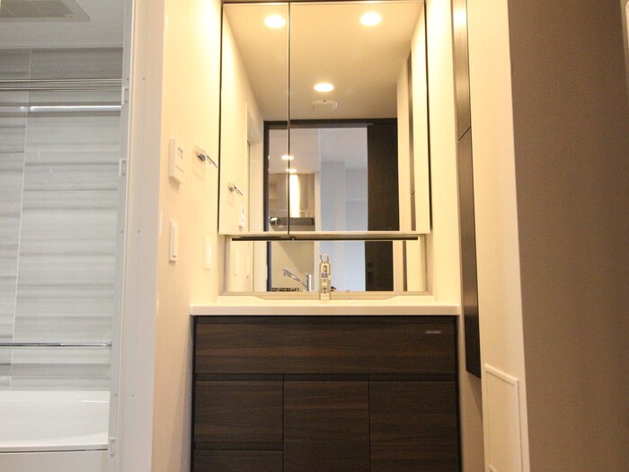 物件内観写真13　(洗面)