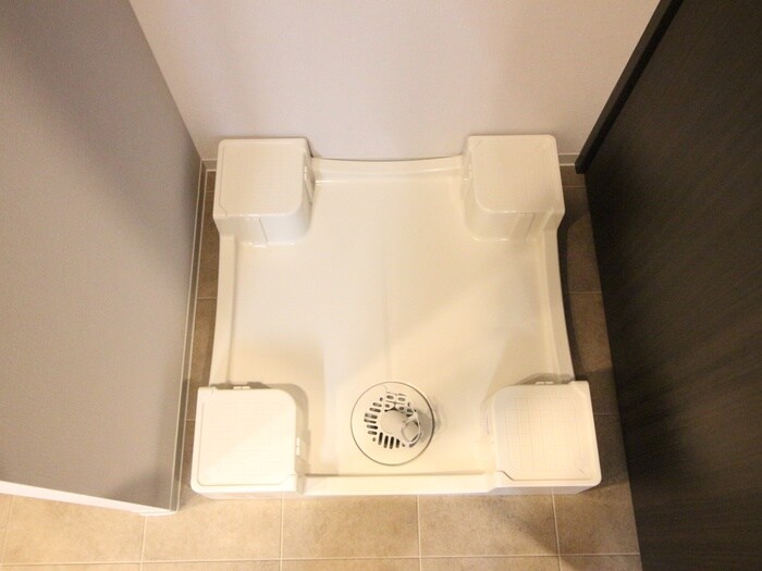 物件内観写真14　(洗濯機置場)