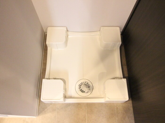 物件内観写真14　(洗濯機置場)