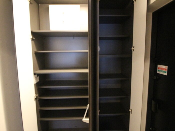 物件内観写真16　(靴箱)