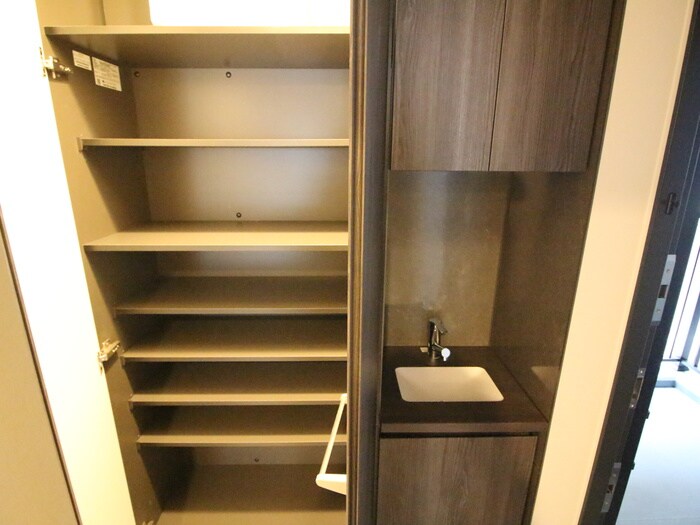 物件内観写真16　(靴箱)