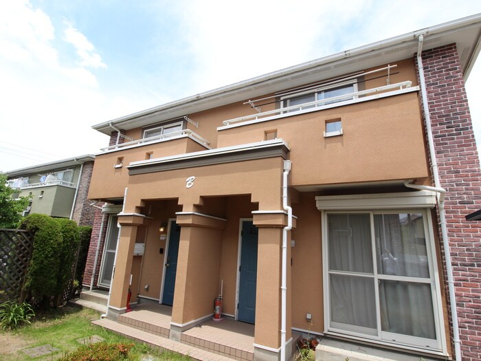 物件外観写真1　(外観写真)