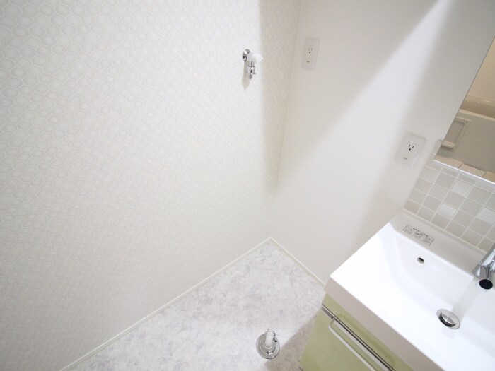 物件内観写真14　(洗濯機置場)