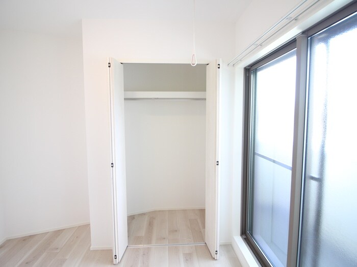 物件内観写真16　(収納)