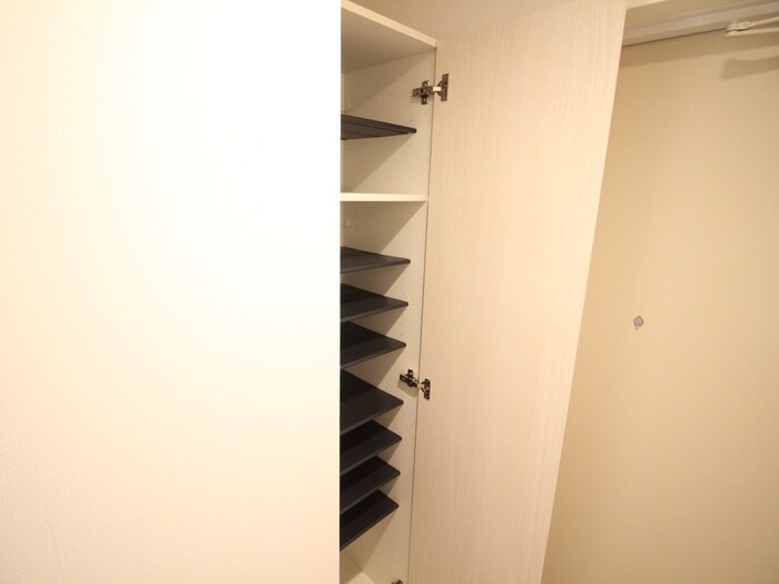 物件内観写真19　(靴箱)