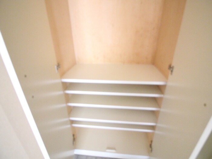 物件内観写真12　(収納)