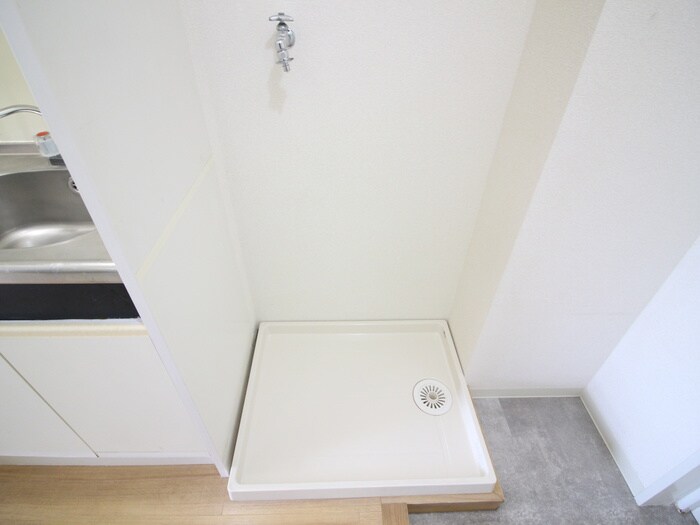 物件内観写真13　(洗濯機置場)