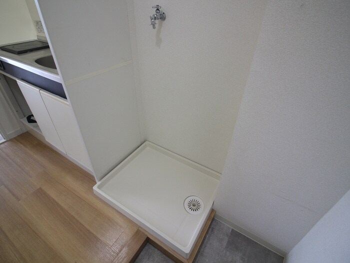 物件内観写真15　(洗濯機置場)