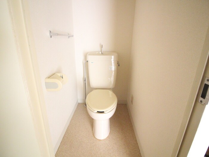 物件内観写真16　(トイレ)