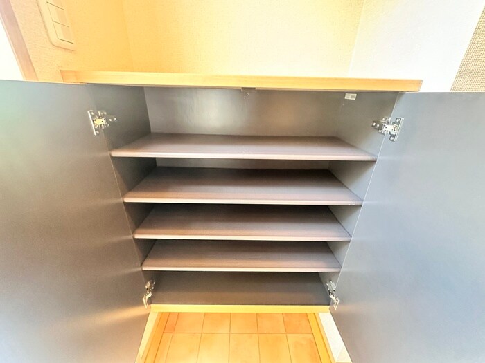 物件内観写真18　(靴箱)