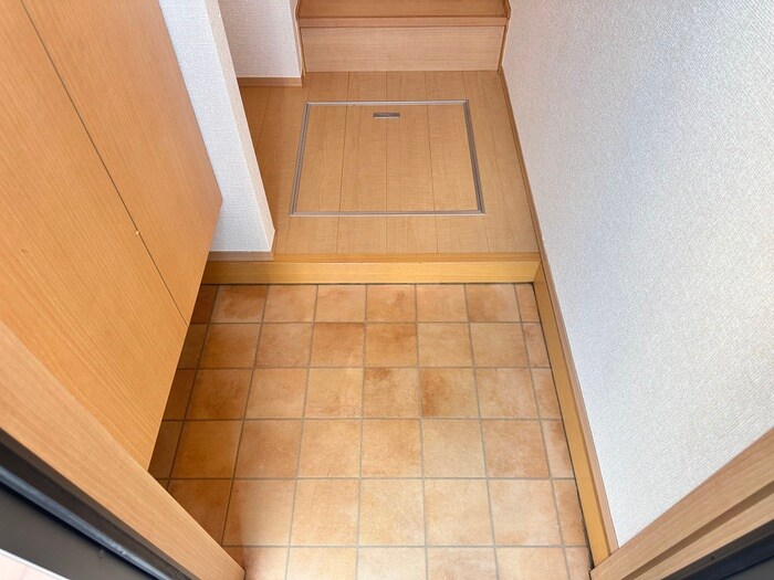 物件内観写真20　(玄関)