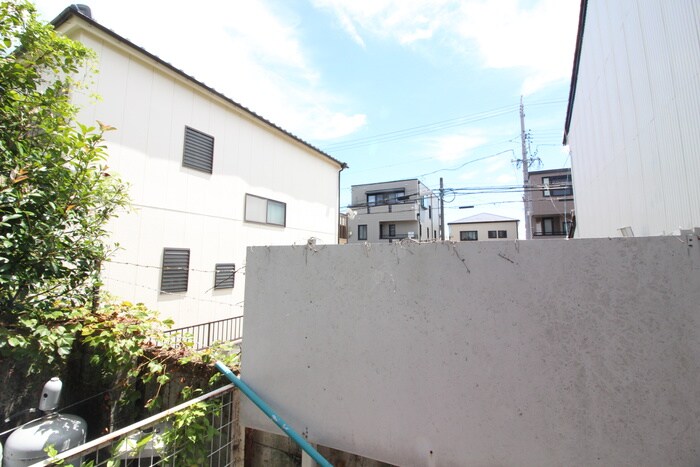 物件内観写真16　(室内からの展望)