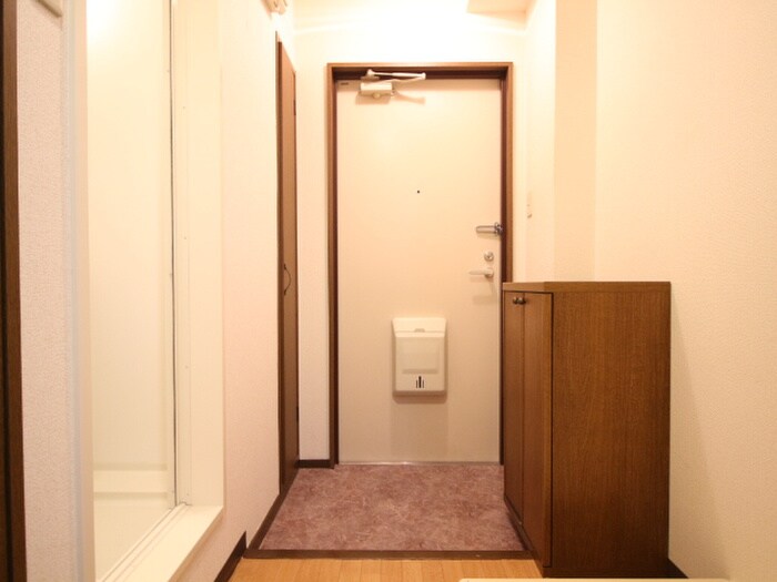 物件内観写真17　(玄関)
