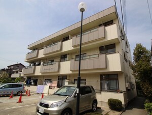 氏神前ヤマチハイツ外観写真
