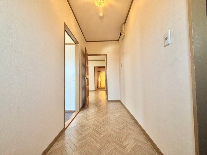 物件内観写真17　(廊下)