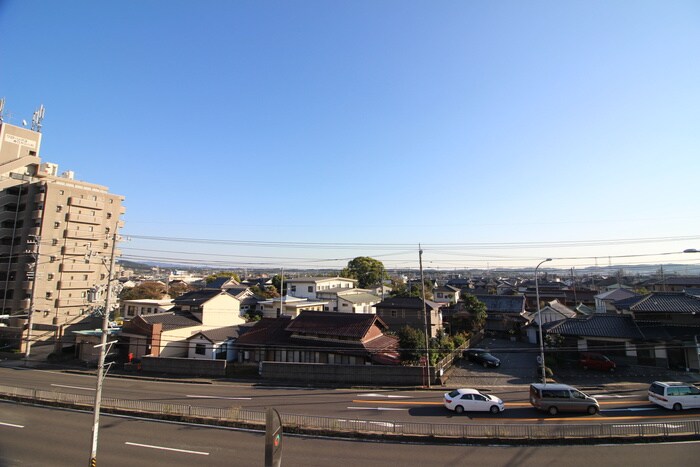 物件内観写真22　(室内からの展望)