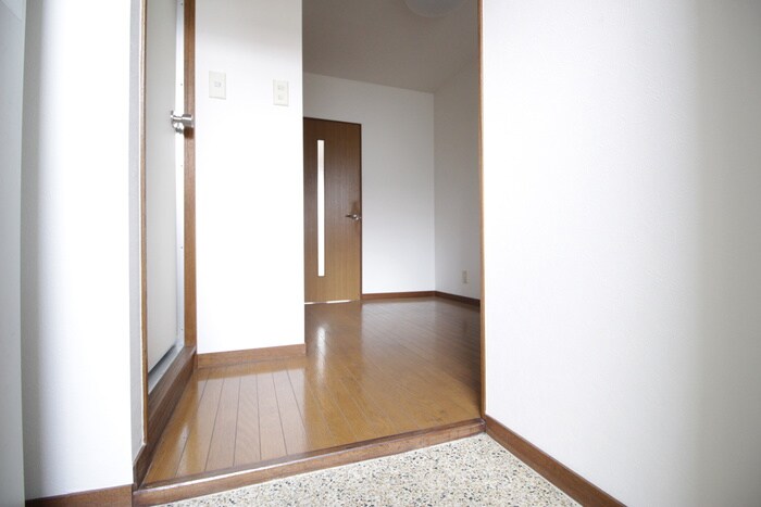 物件内観写真18　(廊下)