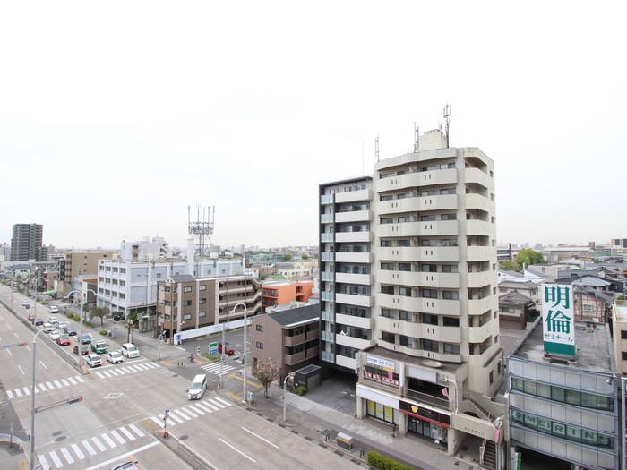 物件内観写真16　(室内からの展望)