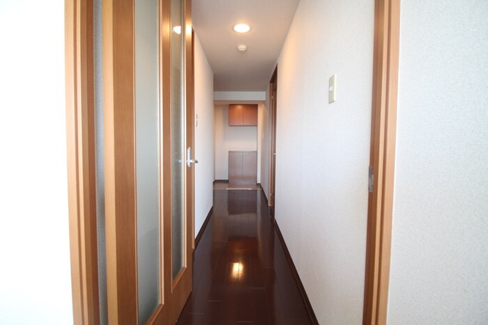 物件内観写真21　(廊下)