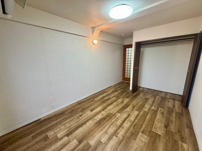 物件内観写真4　(居室)