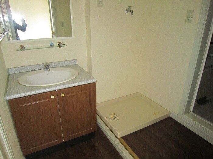 物件内観写真8　(洗面)