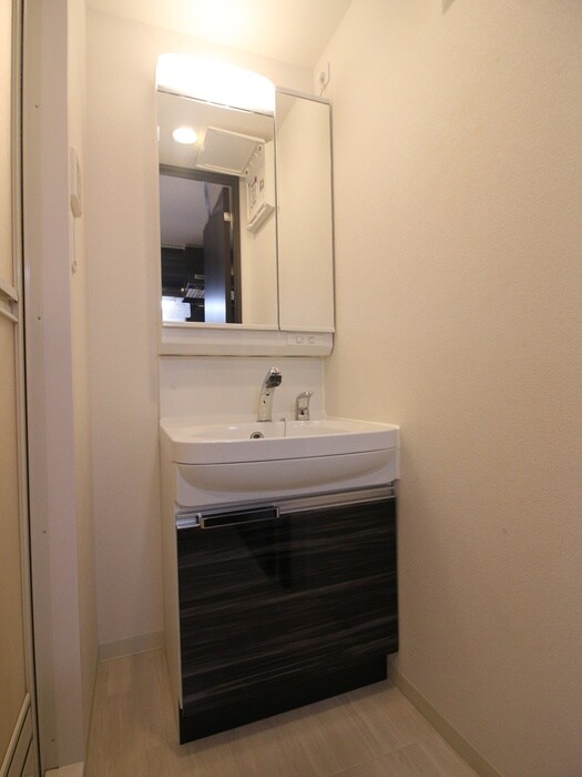 物件内観写真11　(洗面)