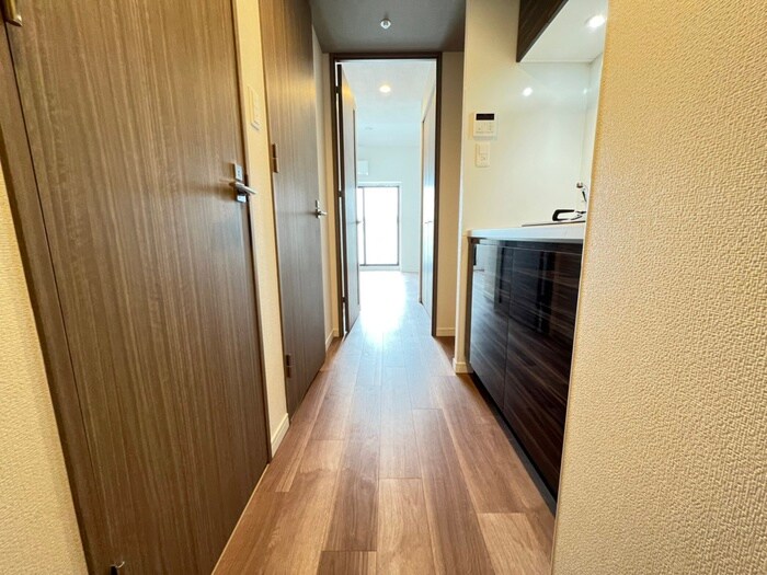物件内観写真9　(廊下)