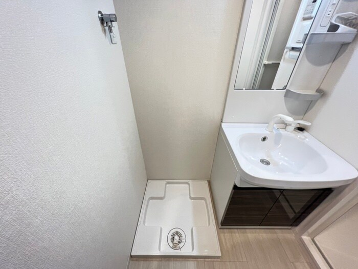 物件内観写真14　(洗濯機置場)