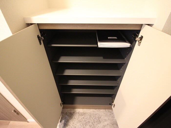 物件内観写真16　(靴箱)