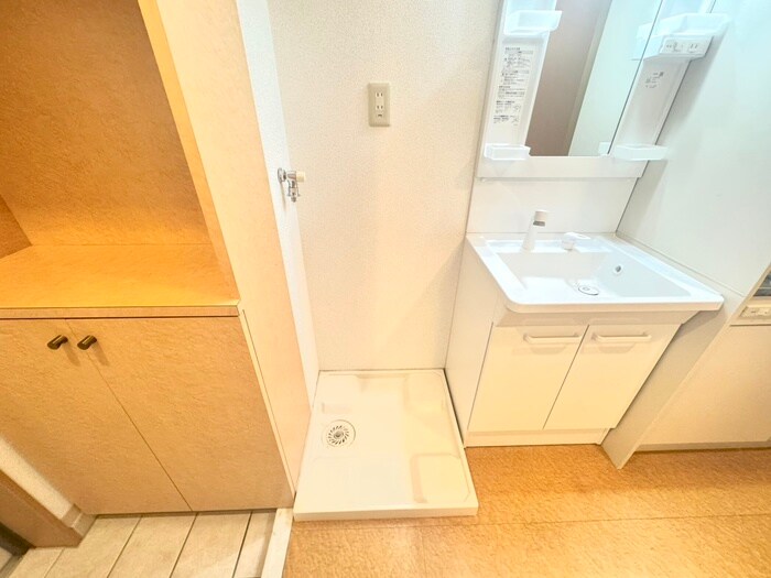 物件内観写真12　(洗濯機置場)