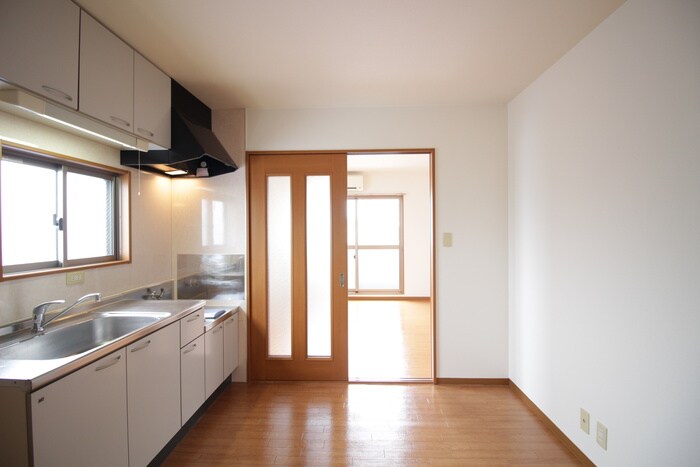 物件内観写真8　(居室)