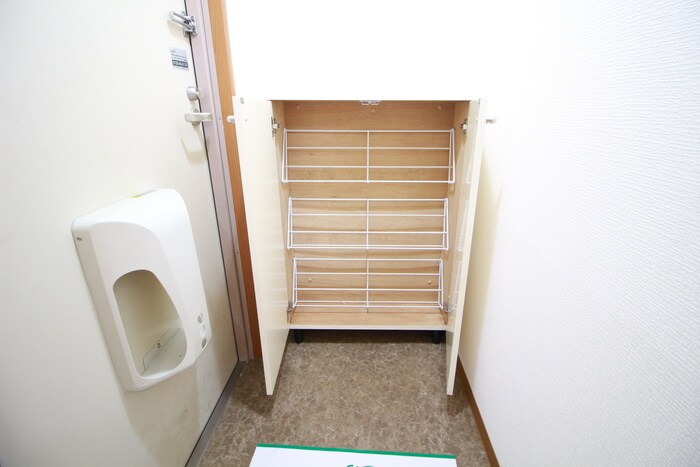 物件内観写真17　(靴箱)