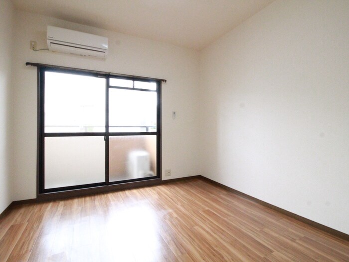 物件内観写真10　(居室)