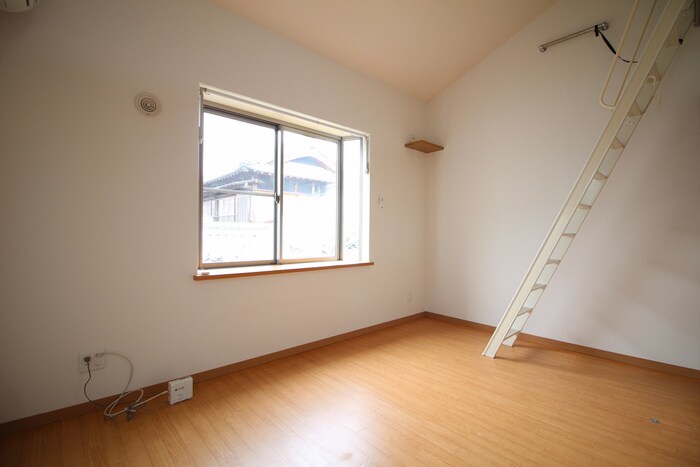 物件内観写真8　(居室)