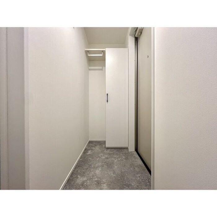 物件内観写真6　(玄関)