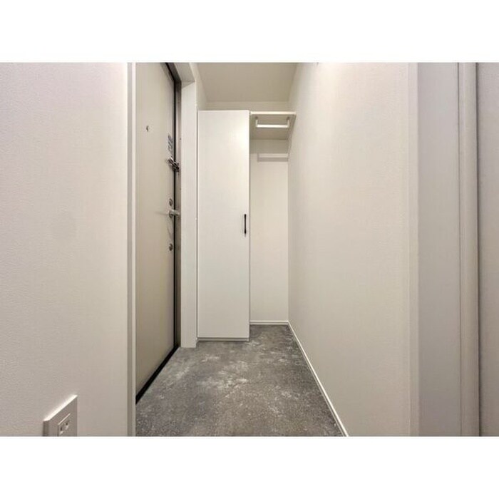 物件内観写真6　(玄関)