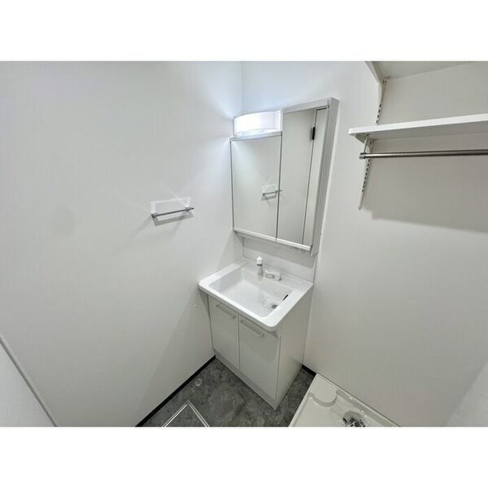 物件内観写真8　(洗面)