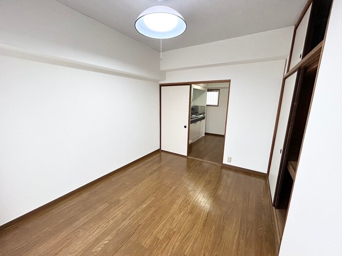 物件内観写真7　(居室)