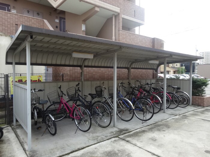 物件外観写真6　(駐輪場)