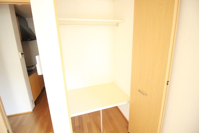 物件内観写真16　(収納)