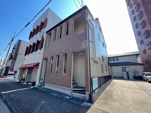 ファミ－ル・エス大曽根外観写真