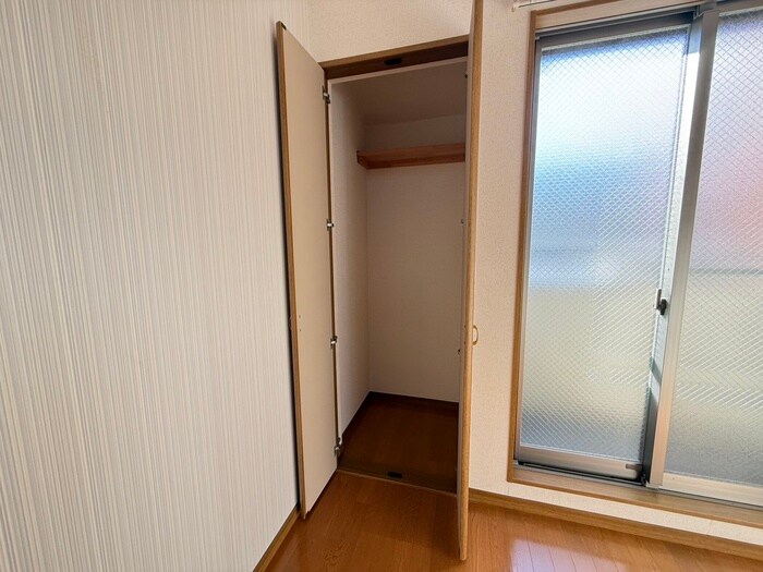 物件内観写真10　(収納)