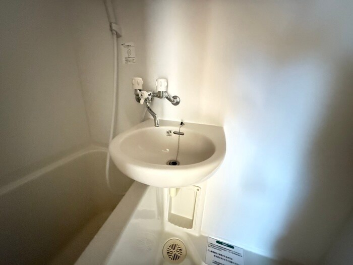 物件内観写真13　(洗面)