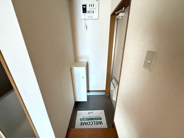 物件内観写真21　(玄関)