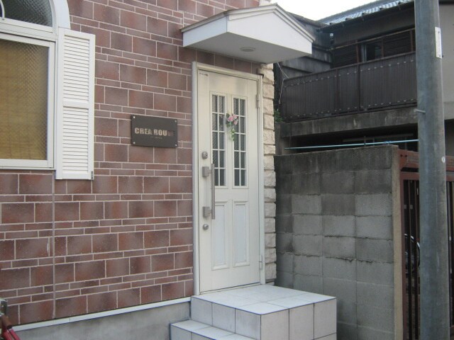 物件外観写真3　(エントランス部分)