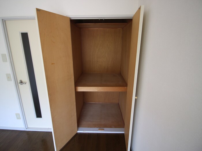 物件内観写真8　(収納)